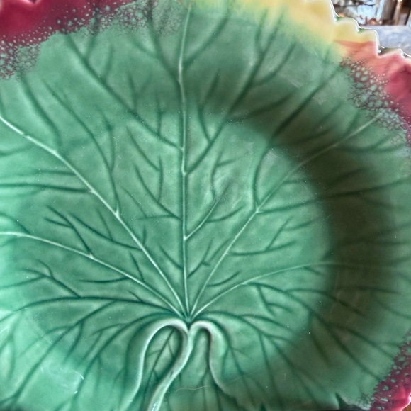 Majolica green Leaf-Shaped Ceramic Plate Bordallo  pinheiro Portugal - Picture 2 of 5